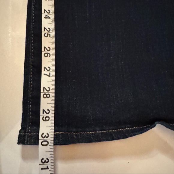 NWOT Levi's Dark Blue Classic Bootcut Jeans - Size 18. - Picture 6 of 6